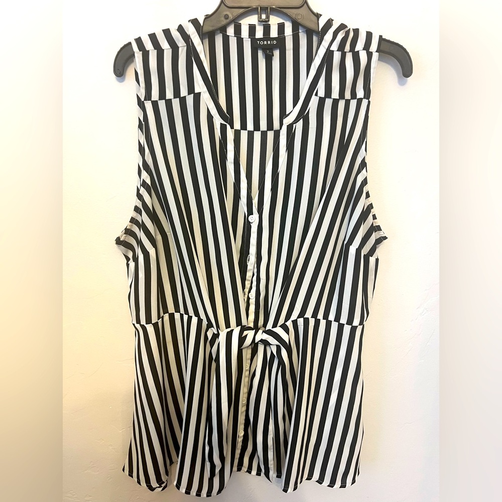 Torrid Womens Tank 2 Tunic Black & White Stripe